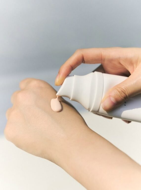 Tone brightening Tone-up Sunscreen (1)